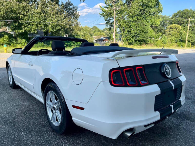 2013 Ford Mustang V6