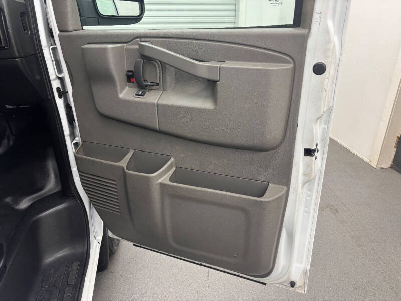 2020 Chevrolet Express 3500