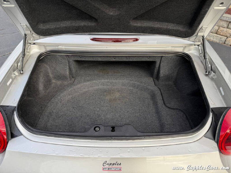 2004 Ford Thunderbird Deluxe