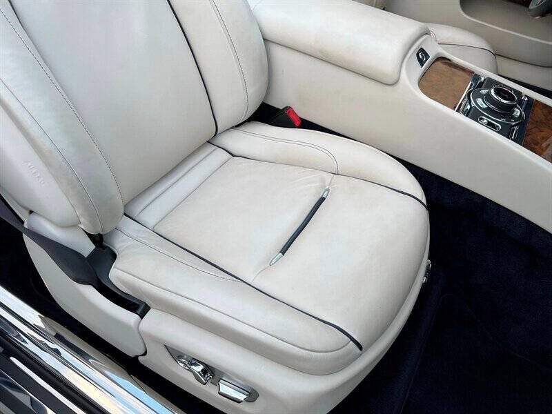 2016 Rolls-Royce Dawn 18