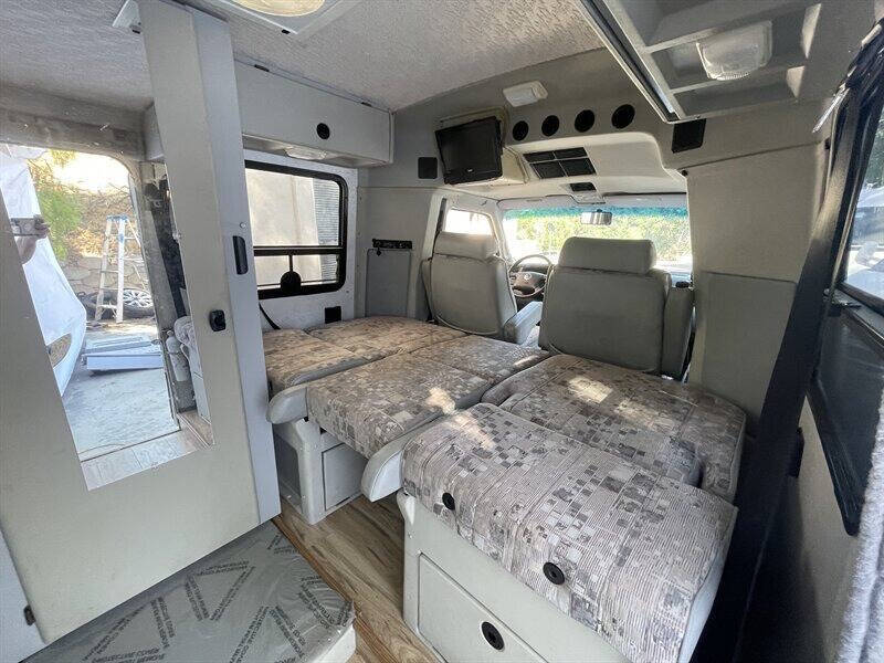 2002 Winnebago Rialta 22QD