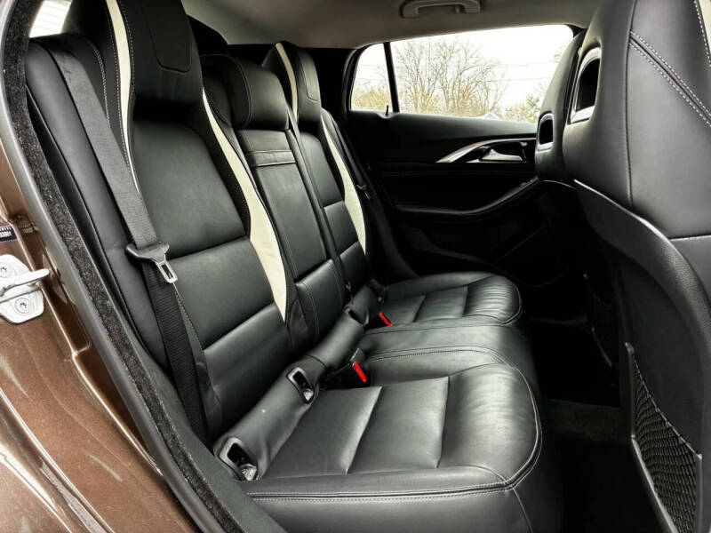 2017 Infiniti QX30 Premium