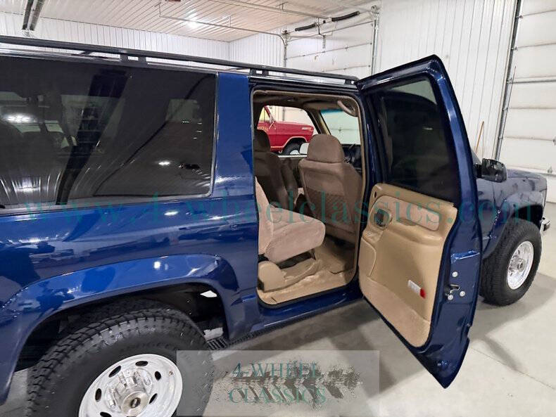 1995 GMC Suburban K2500