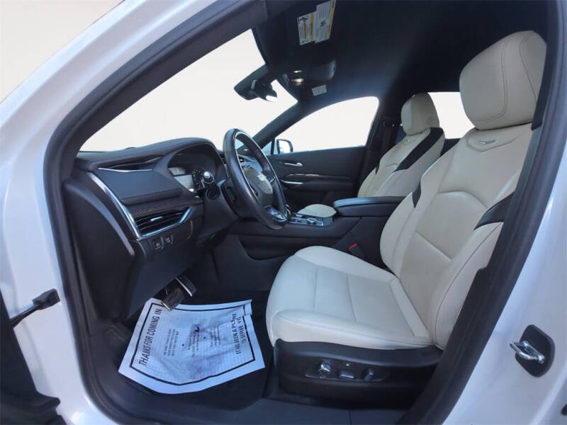 2023 Cadillac XT4 Sport