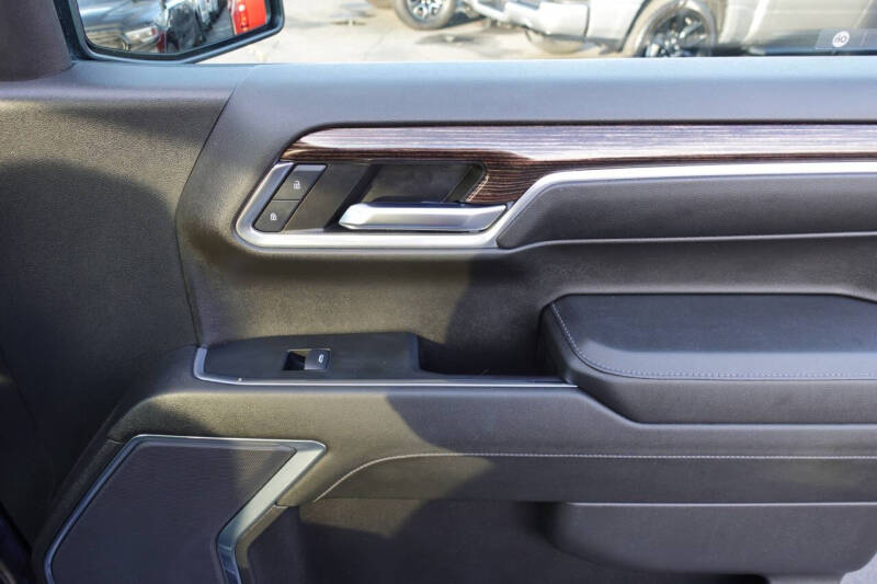 2024 GMC Sierra 1500 Elevation Standard