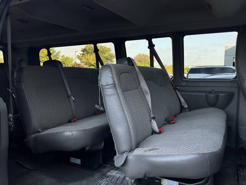 2024 Chevrolet Express LT 3500