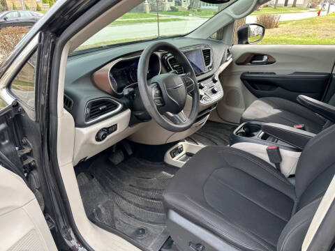 2017 Chrysler Pacifica Touring Plus