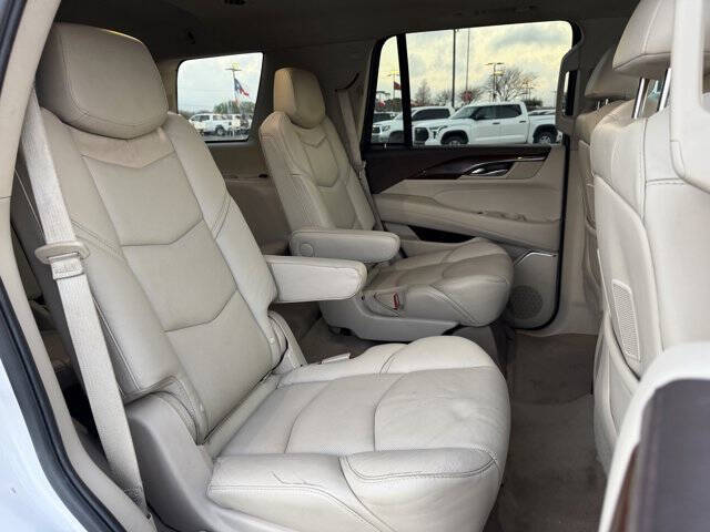 2017 Cadillac Escalade Luxury