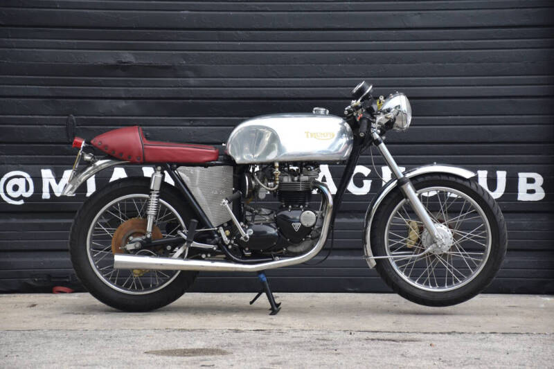 1977 Triumph Boneville T140