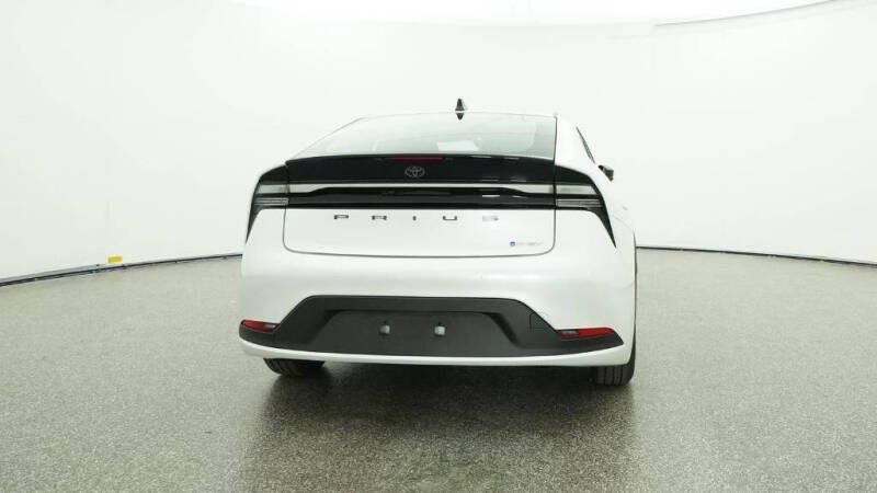 2026 Toyota Prius Plug-in Hybrid SE