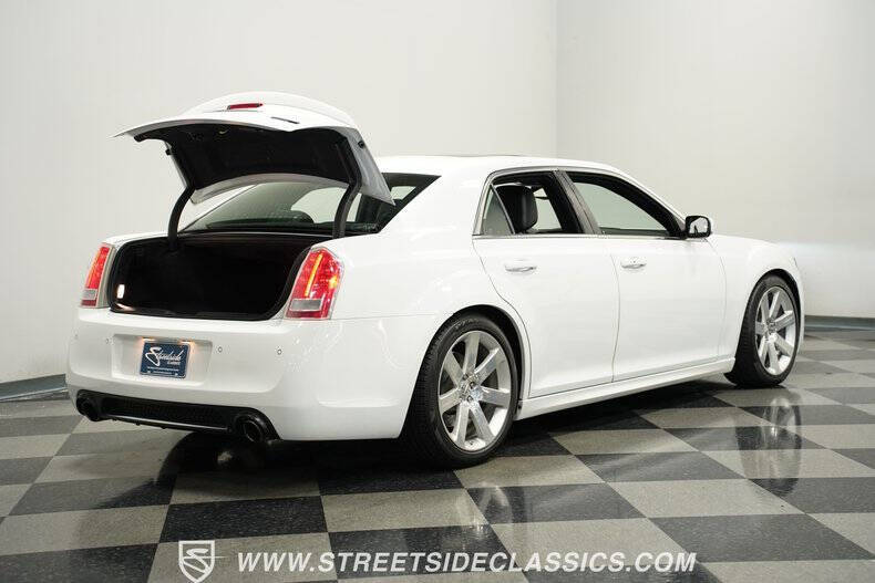 2012 Chrysler 300 SRT8