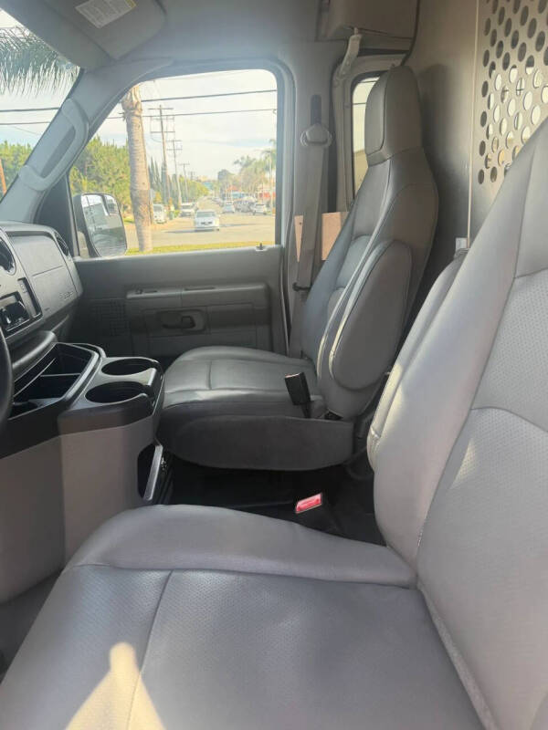 2013 Ford E-Series E-250