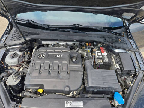 2015 Volkswagen Golf TDI S