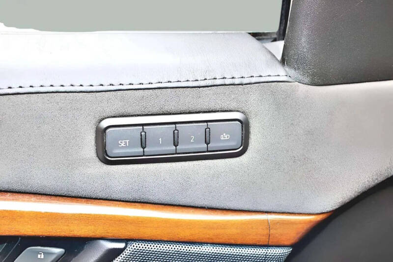 2020 Cadillac Escalade Luxury