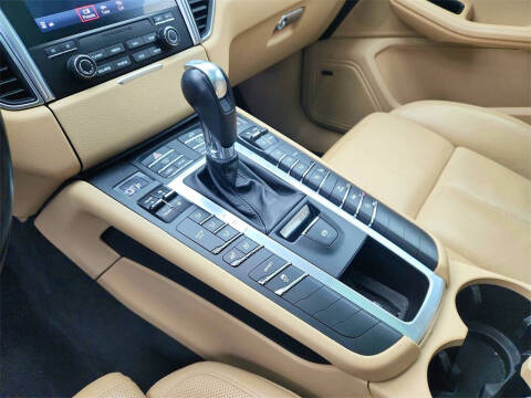 2017 Porsche Macan S