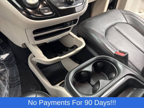 2017 Chrysler Pacifica Touring-L