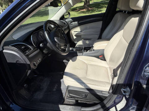 2015 Chrysler 300 Limited