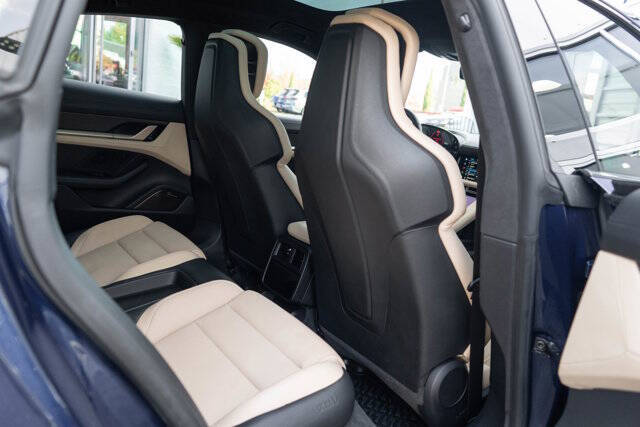 2020 Porsche Taycan 33