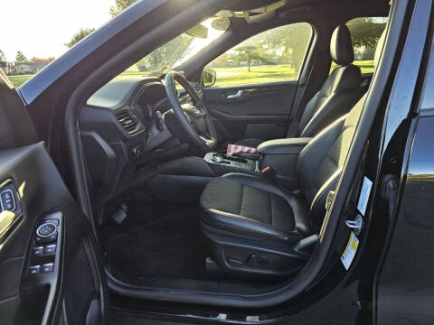 2025 Ford Escape ST-Line Select
