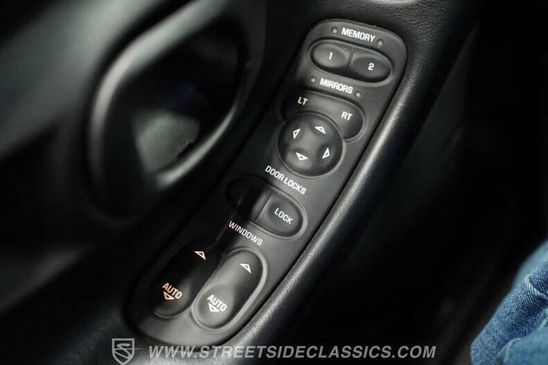 2004 Chevrolet Corvette