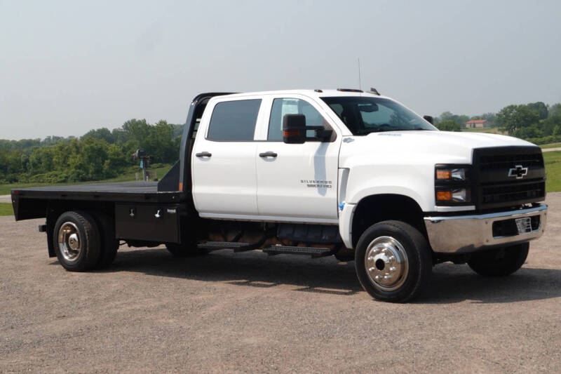 2022 Chevrolet Silverado 4500 Medium Duty Chassis Cab Work Truck's photo