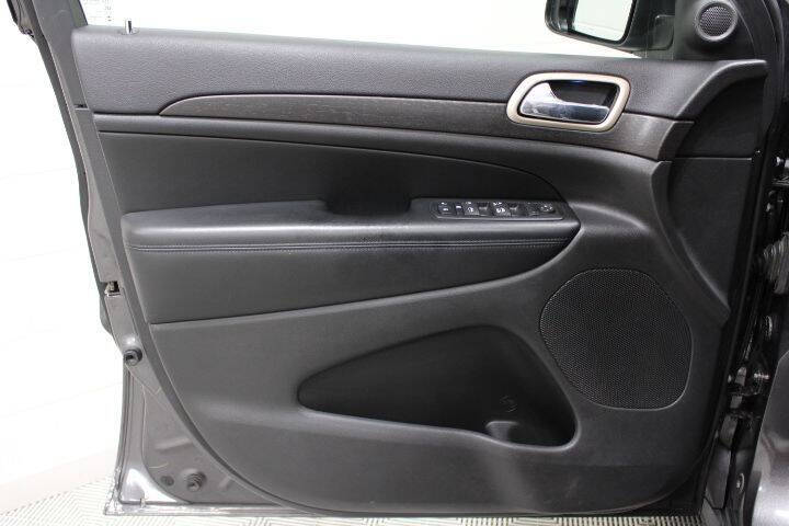 2017 Jeep Grand Cherokee Laredo