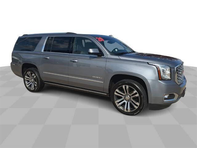 Used 2020 GMC Yukon XL Denali with VIN 1GKS2HKJ8LR118700 for sale in Waterloo, IA