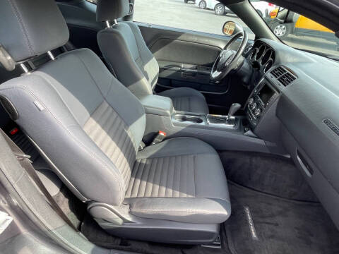 2014 Dodge Challenger SXT