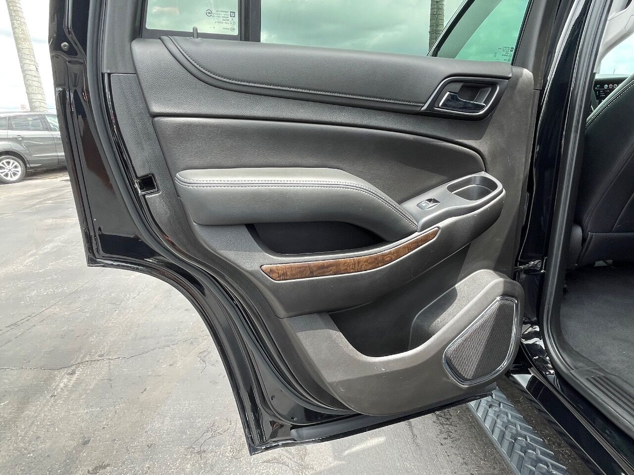 2020 Chevrolet Tahoe SUV - $29,900