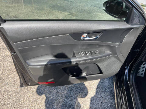 2022 Kia Forte GT Line