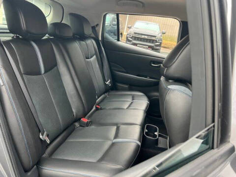 2022 Nissan LEAF SL PLUS