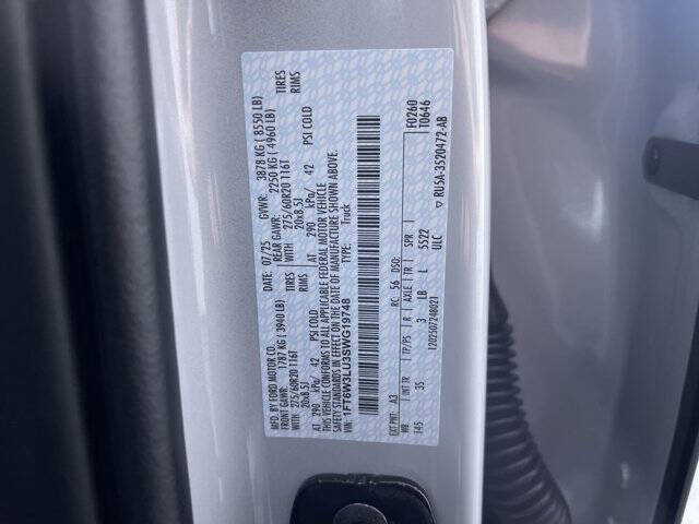 2025 Ford F-150 Lightning Flash