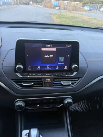 2020 Nissan Altima 2.0 SR