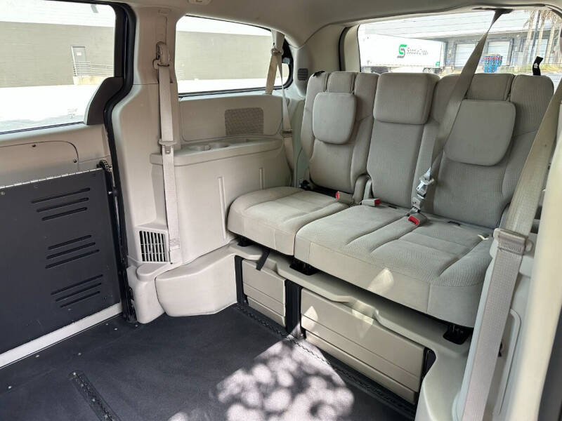 2015 Dodge Grand Caravan American Value Package