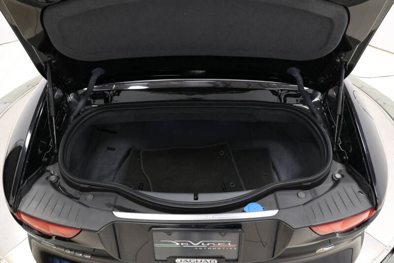 2014 Jaguar F-TYPE V8 S