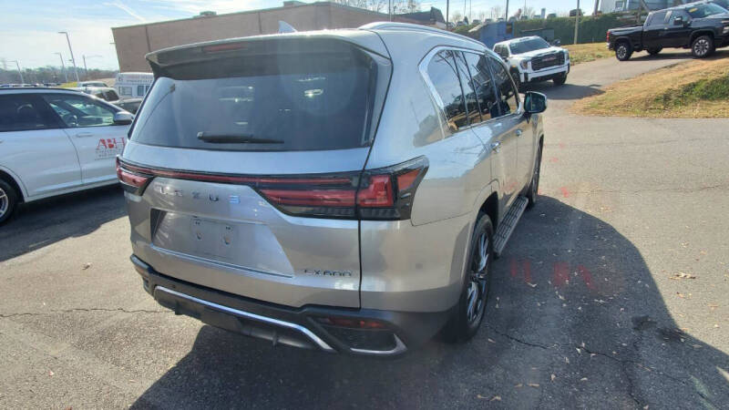 2024 Lexus LX 600 F SPORT Handling