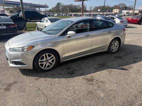 2015 Ford Fusion SE