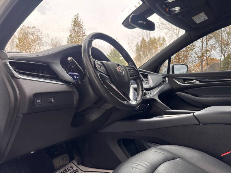 2022 Buick Enclave Essence