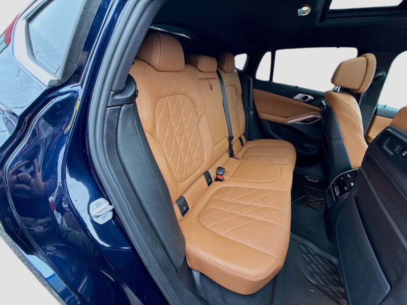 2023 BMW X6 xDrive40i