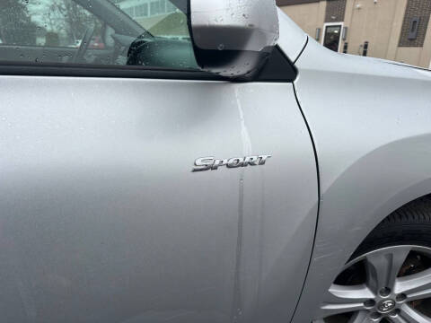 2010 Toyota Highlander Sport