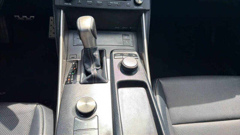 2016 Lexus IS 200t