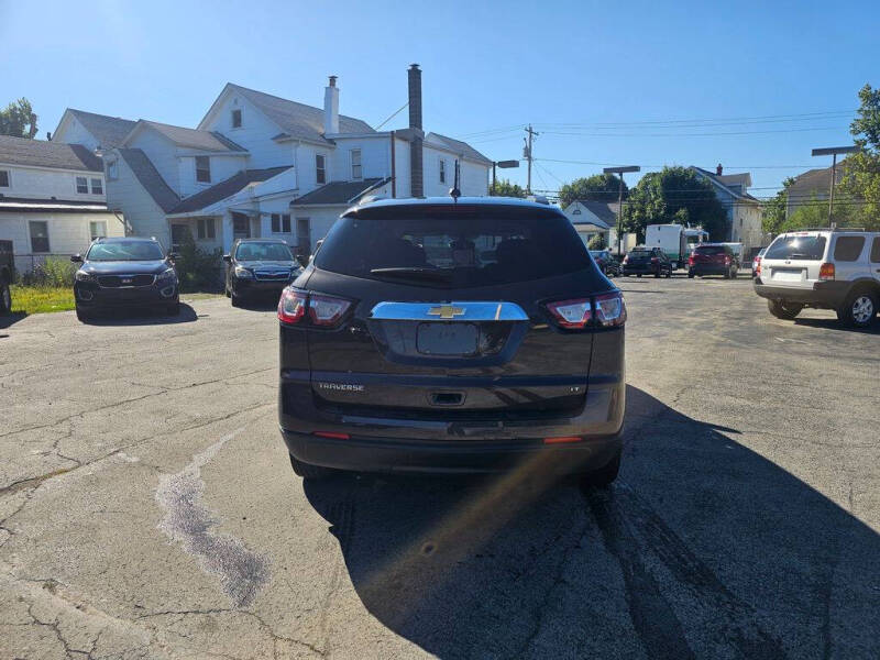 2017 Chevrolet Traverse LT