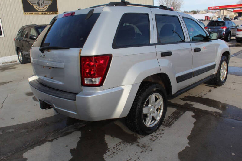 2006 Jeep Grand Cherokee Laredo