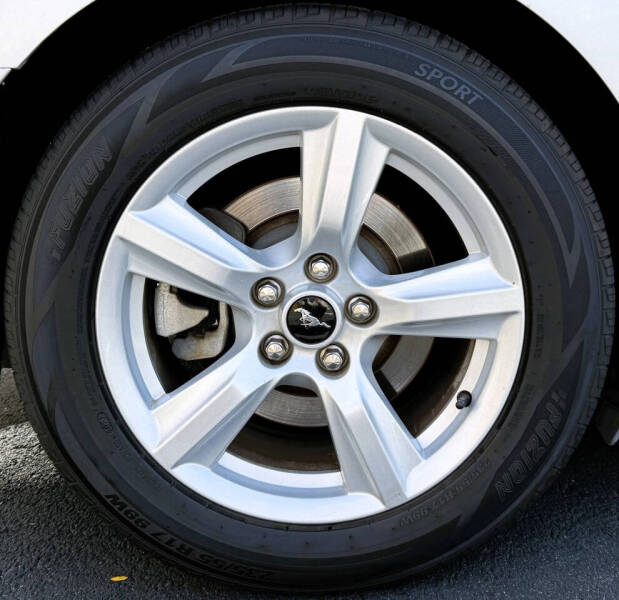 2015 Ford Mustang V6