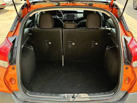 2020 Nissan Kicks SR