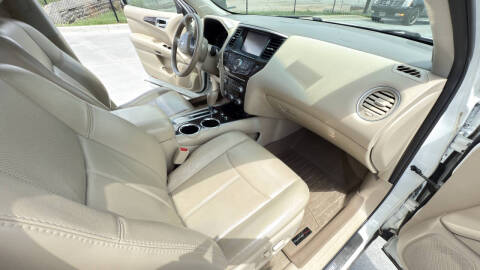 2014 Nissan Pathfinder Platinum