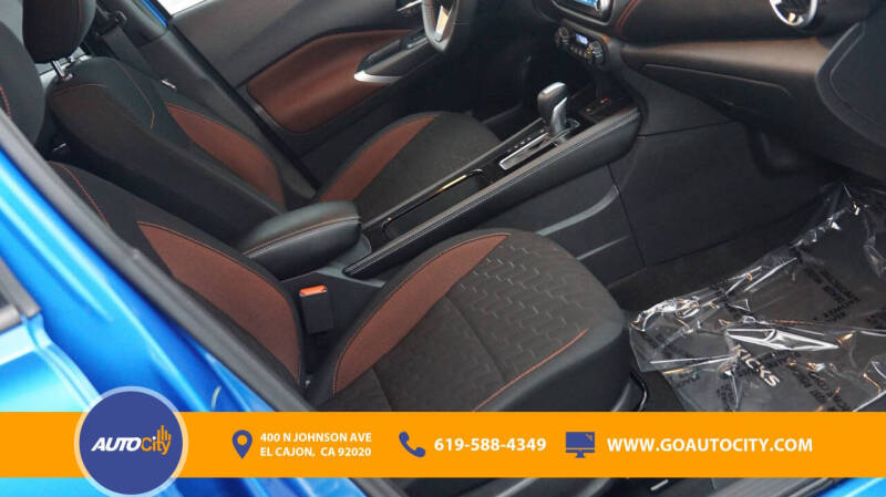 2023 Nissan Kicks SR