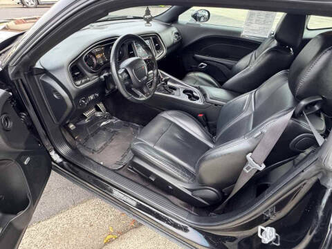 2018 Dodge Challenger SXT Plus