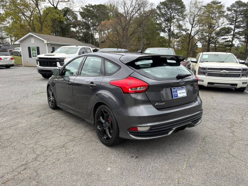 2017 Ford Focus ST
