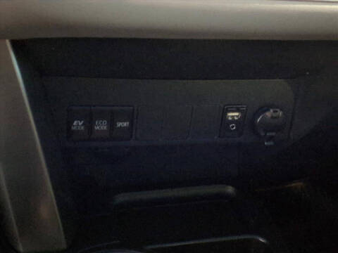 2017 Toyota RAV4 Hybrid XLE